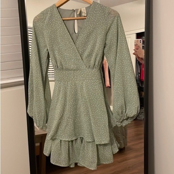 Japna,Sea-Foam,Soft Layers in Sheer Dotted Swiss,Lovely Sleeves, Cross Chest! - Picture 6 of 11